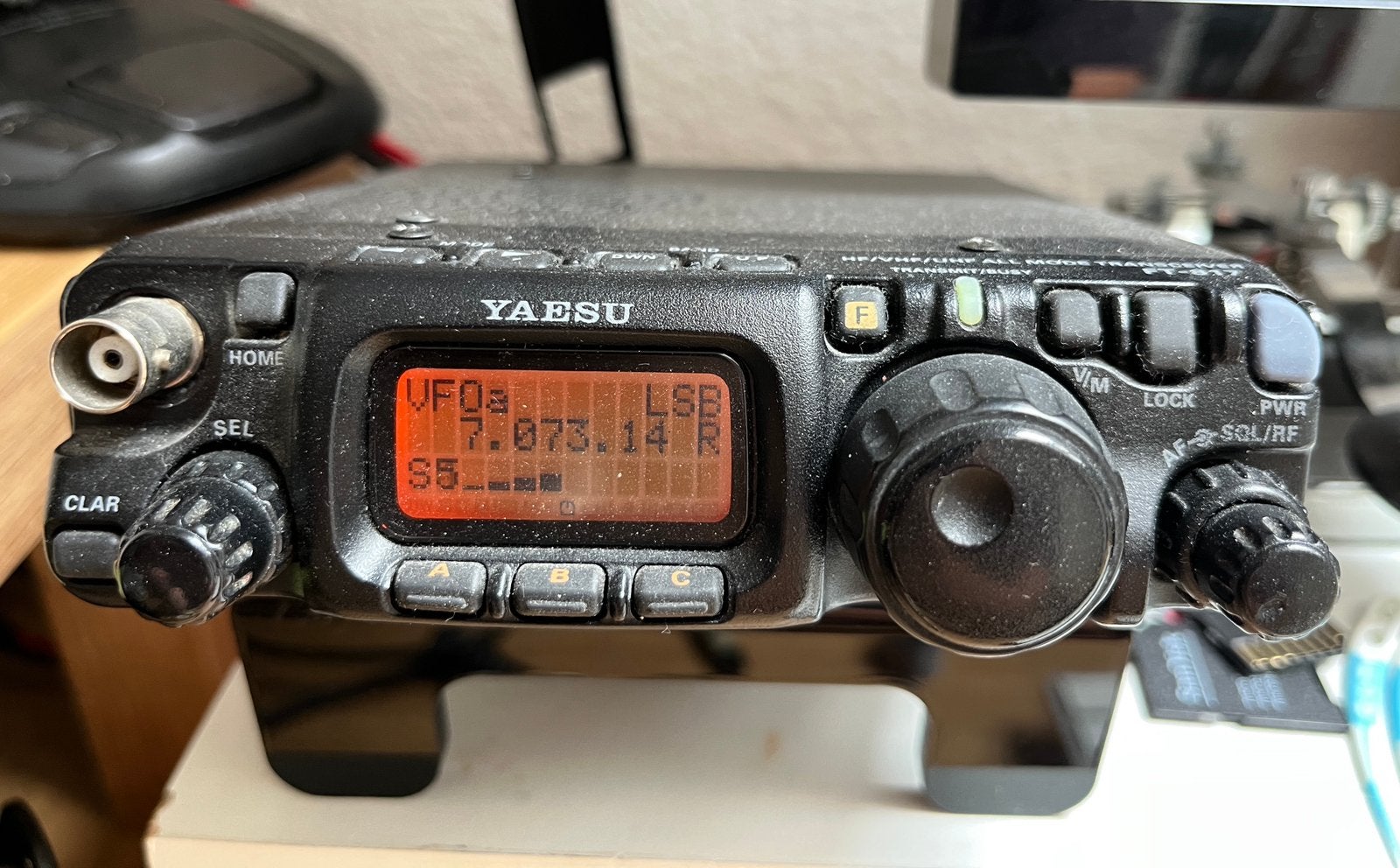 Yaesu FT-817 QRP radio, Telecommunicatie, Verzenden, Zo goed als nieuw