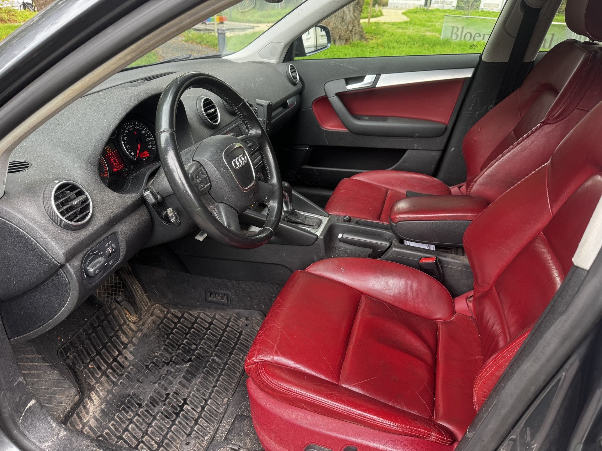 Audi A3 SPORTBACK AUT LEDER 2.0 TDI 131.000 KM ! (bj 2006), Auto's, Gebruikt, 4 cilinders, Bedrijf, Diesel