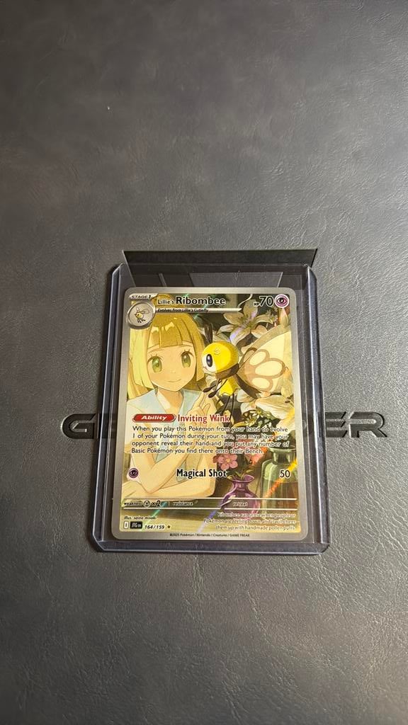 Lillie’s Ribombee 164/159 NM/M, Ophalen of Verzenden, Zo goed als nieuw, Losse kaart