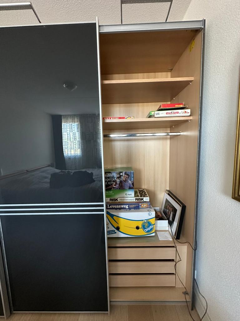 3 deurs bijna nieuwe linnen kast, Ophalen of Verzenden, Zo goed als nieuw, 50 tot 75 cm, 200 cm of meer