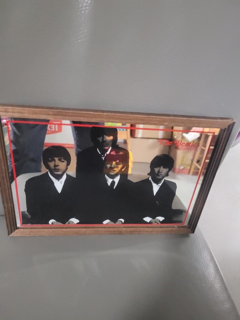 Spiegel Beatles, O, O, O, Nieuw