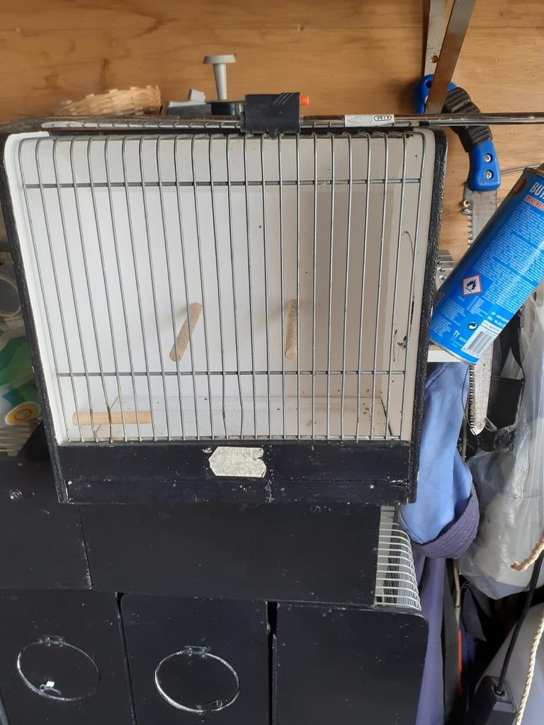 Tt kooi met mestla, Ophalen, Zo goed als nieuw, Hout, Vogelkooi