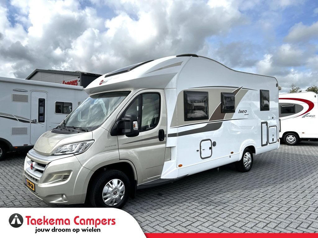 Bürstner Ixeo IT 700 Queenbed/hefbed/39.000km/7m/ni, Fiat, 6 tot 7 meter, Bedrijf, Bürstner