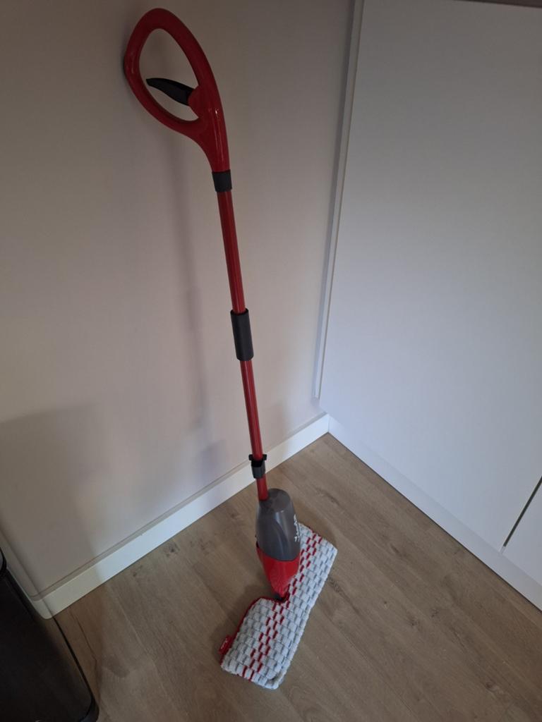 Vileda Spray & Clean Mop + vloerdoek - 1x gebruikt, Ophalen, Mop of Dweil