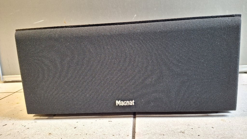 Magnat Quantum Center 51 hoogwaardig basreflex centerspeaker, Gebruikt, 120 tot 150 watt, Magnat, Ophalen of Verzenden