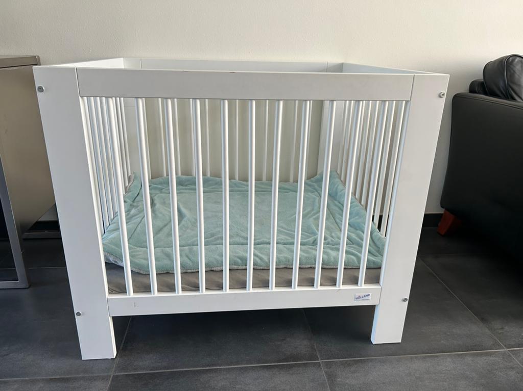 Witte houten verstelbare box, merk Holland, Kinderen en Baby's, Boxen, Ophalen, Zo goed als nieuw, Rechthoekig, In hoogte verstelbaar