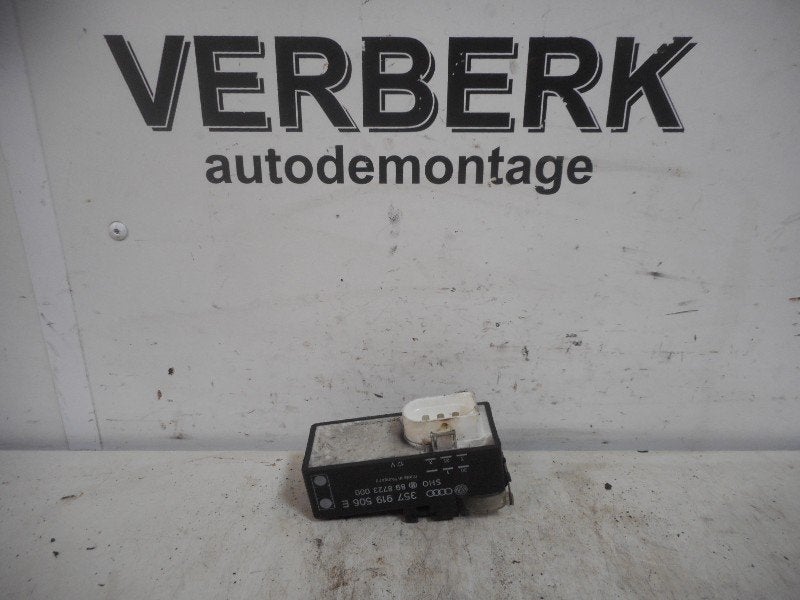 Relais Koelventilator Volkswagen Golf III (1H1) 357919506e, Gebruikt, Volkswagen, Volkswagen AG, Kundenbetreuung@volkswagen.de