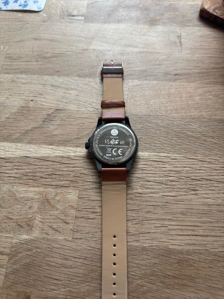 Watch it! Herenhorloge met bruine leren band, Sieraden, Tassen en Uiterlijk, Horloges | Heren, Overige merken, Staal, Polshorloge