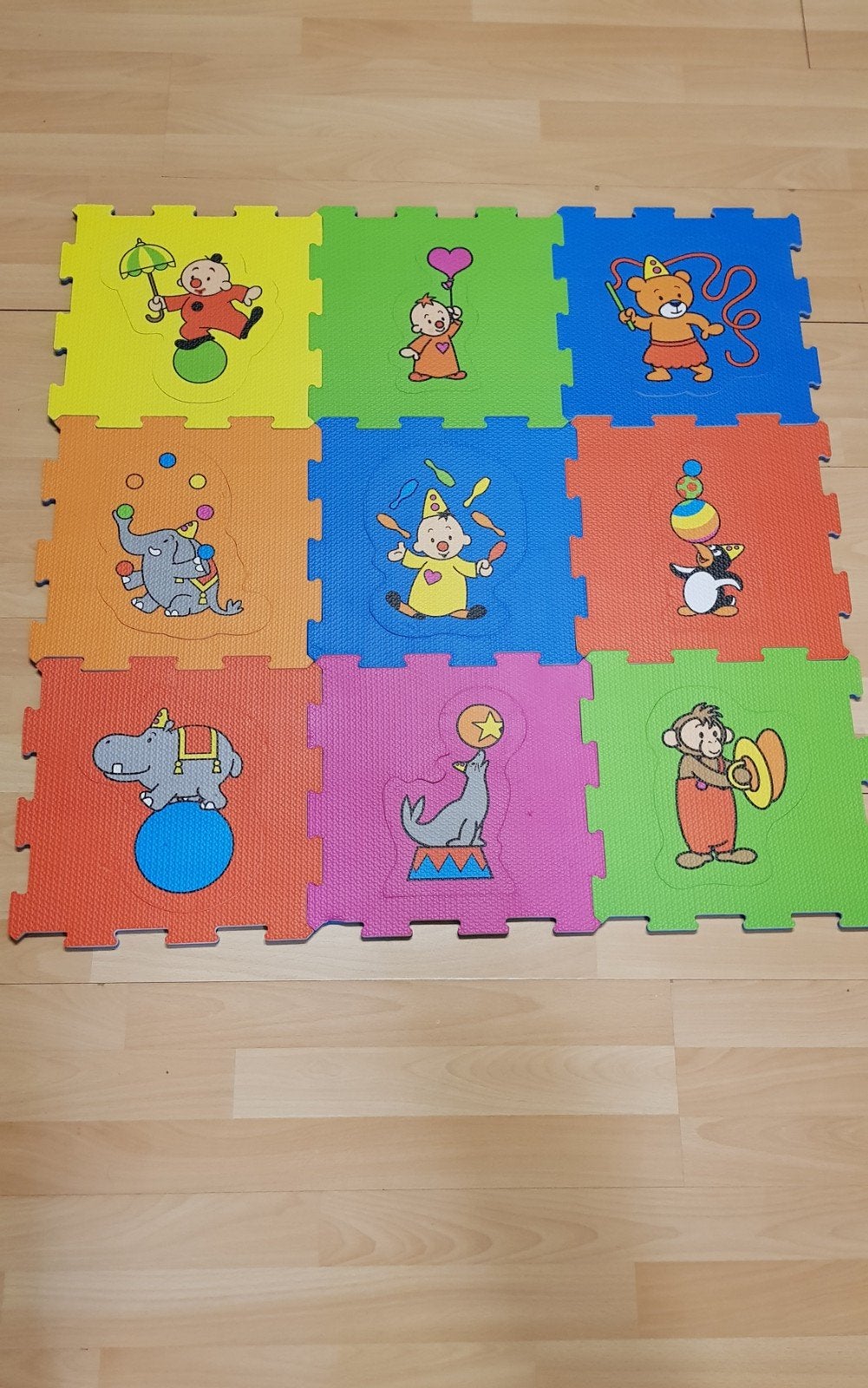 Bumba vloertegels 30,5x30,5cm - 9 stuks, Kinderen en Baby's, Speelgoed | Babyspeelgoed, Ophalen of Verzenden, Zo goed als nieuw