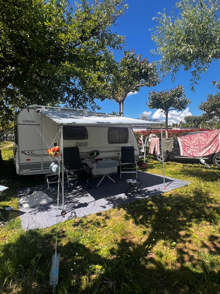 Beyerland  vitesse 420 LB vol automatische mover / frans bed, Caravans en Kamperen, Caravans, Particulier, tot en met 4, 500 - 750 kg