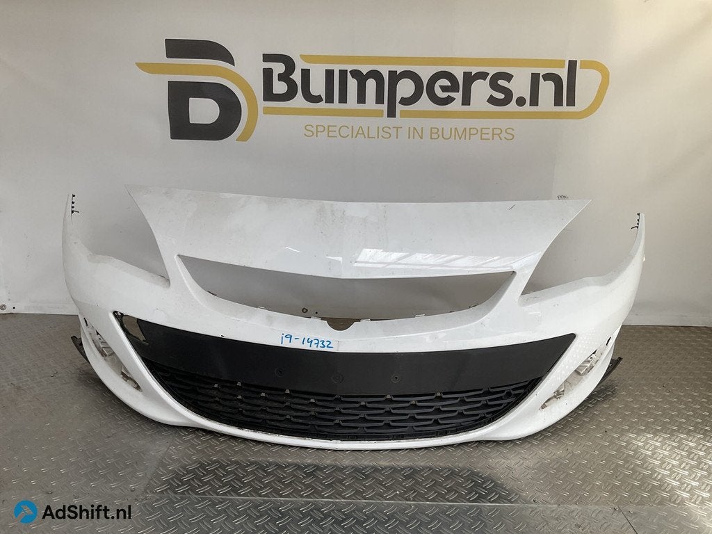 Bumper Opel Astra J Facelift 12-16 13368660 Voorbumper 2-i9-, Auto-onderdelen, Carrosserie en Plaatwerk, Bumper