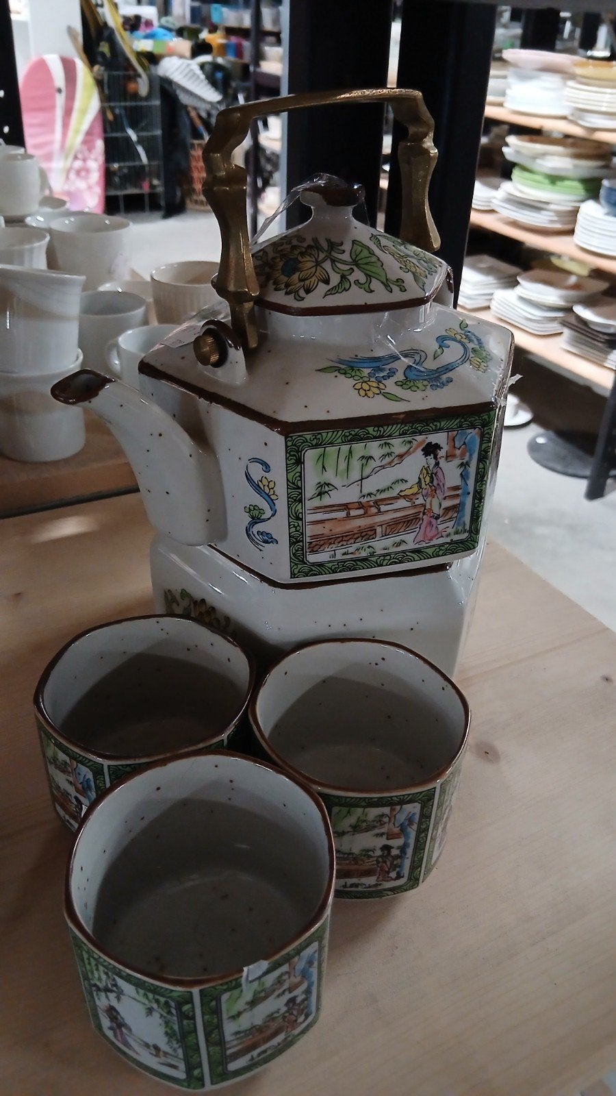 Vintage Aziatische theepot met 3 bijpassende kopjes, Antiek en Kunst, Antiek | Servies los, Ophalen of Verzenden