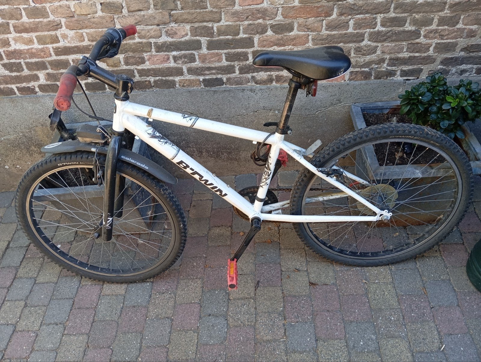 B'Twin mountainbike - Gratis, Gebruikt, Velgrem, Versnellingen, Minder dan 49 cm