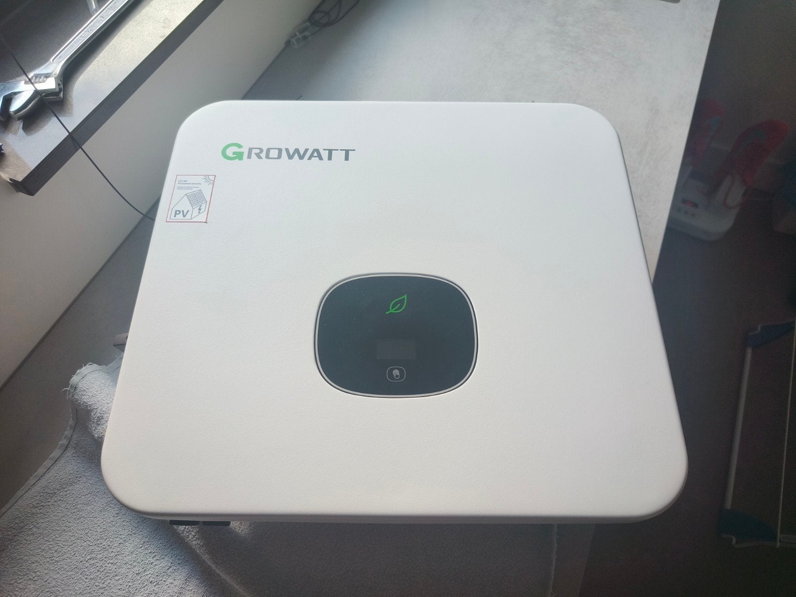Growatt PV omvormer - met display voor in de woonkamer, Hobby en Vrije tijd, Ophalen, Zo goed als nieuw