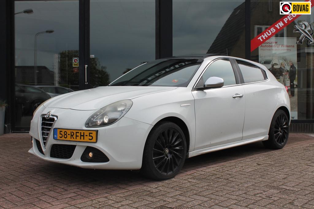 Alfa Romeo Giulietta 1.4 T Distinctive, Auto's, Alfa Romeo, Voorwielaandrijving, Euro 5, Gebruikt, 4 cilinders