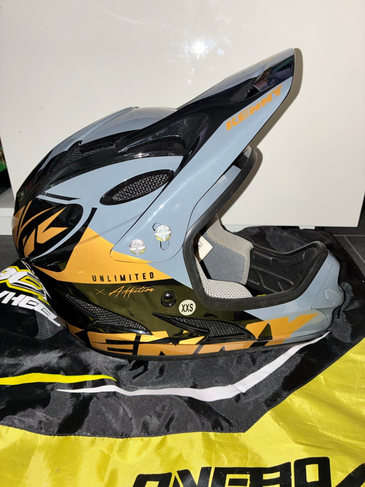 Kenny Unlimited BMX Helm - Maat XXS, Ophalen of Verzenden, Zo goed als nieuw, XXS