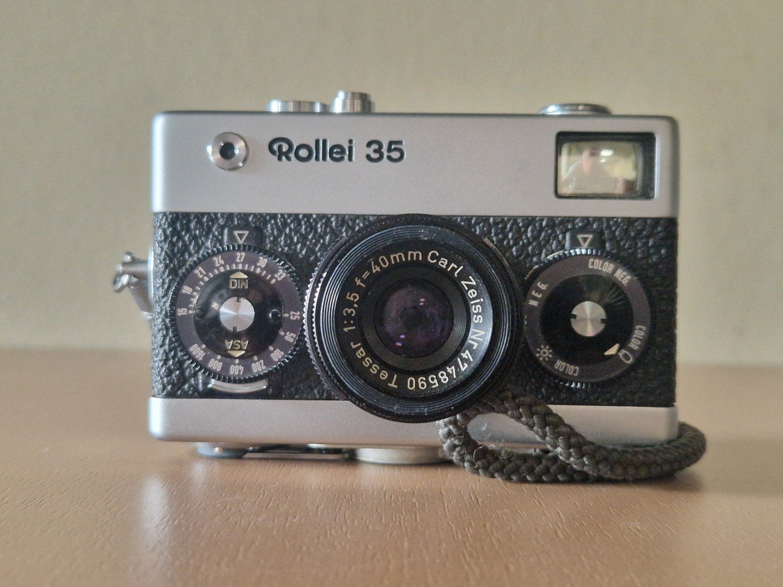 Rollei 35 Compact Camera - Carl Zeiss Tessar 40mm f/3.5, Ophalen of Verzenden