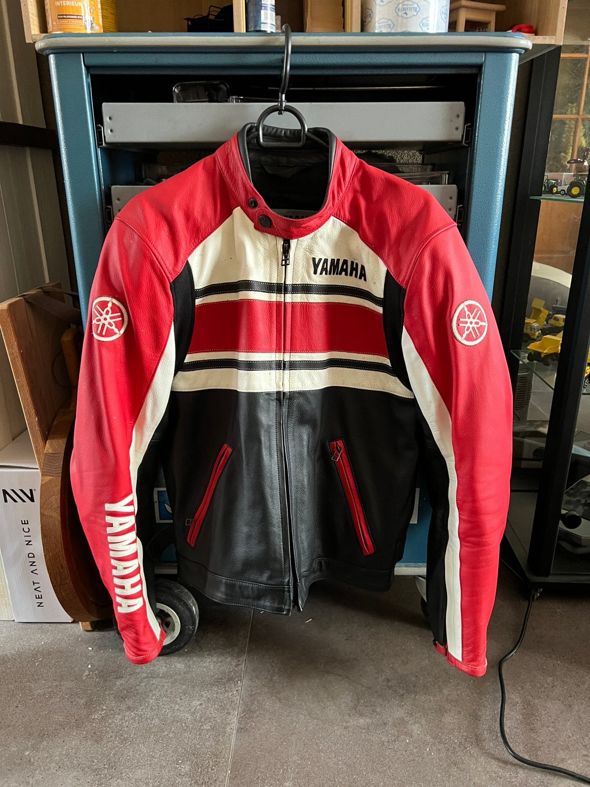 Yamaha/Dainese lederen motorjas mt 50 weinig gedragen!, Motoren, Kleding | Motorkleding, Ophalen, Tweedehands, Heren, Jas | leer