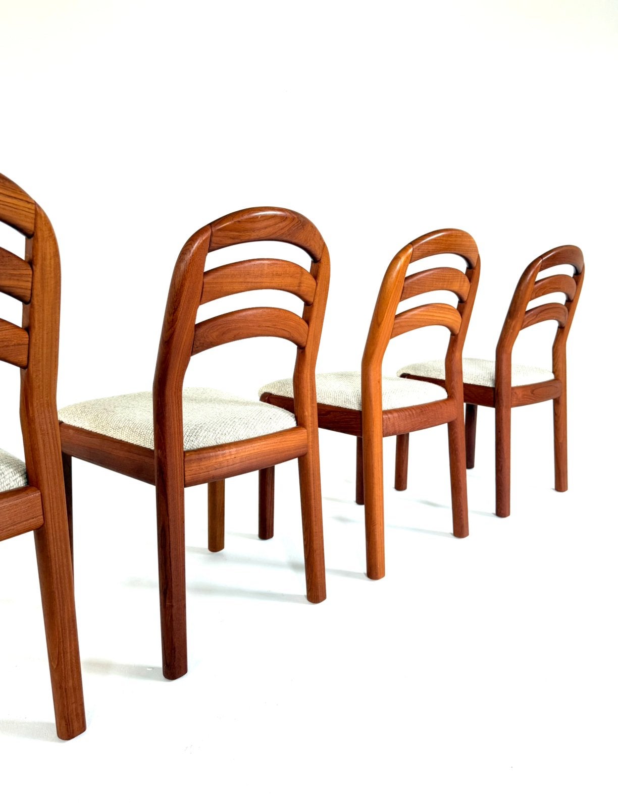 Set van 4 vintage Deense eetkamerstoelen, Dyrlund ‘80, Huis en Inrichting, Stoelen, Dyrlund, Dyrlund, Dyrlund, Ophalen of Verzenden