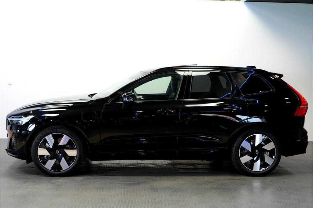Volvo XC60 2.0 T6 AWD 293kW/399pk Aut8 Plug-in hybrid Ultima, Automaat, Gebruikt, Zwart, XC60