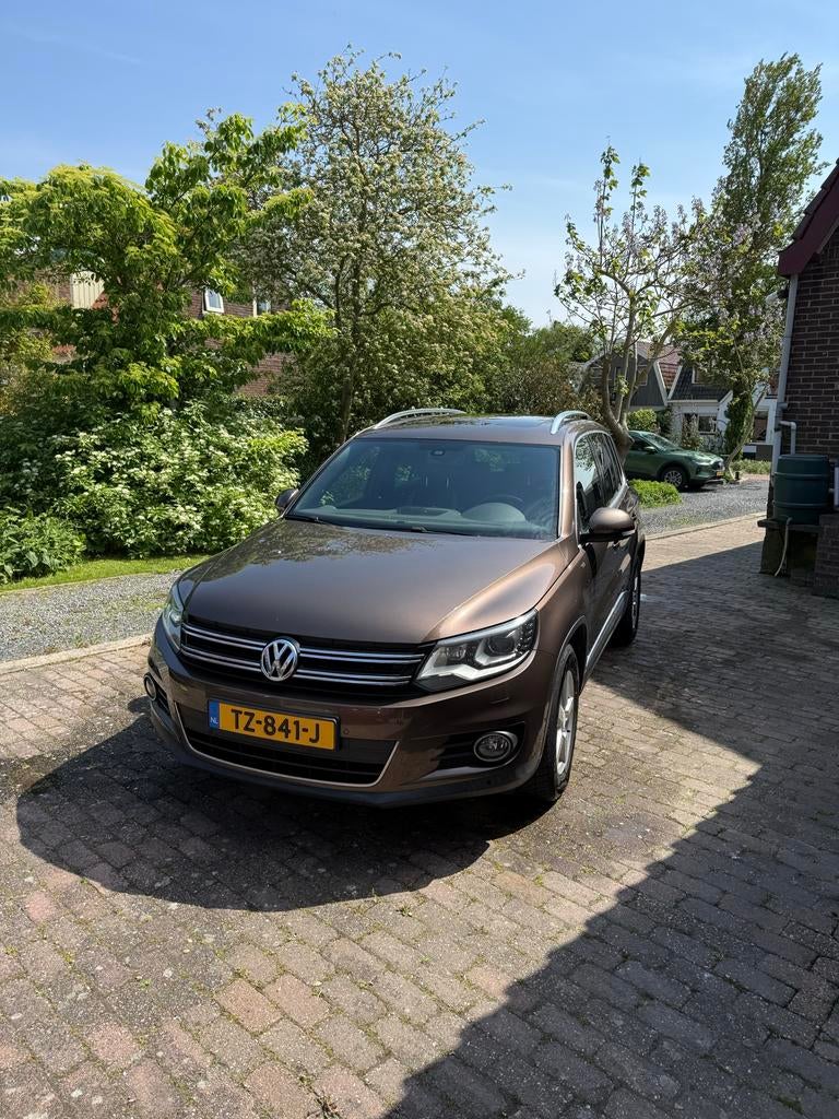 Volkswagen Tiguan 1.4 TSI 2013 Bruin wegklapbare trekhaak, Auto's, Volkswagen, Particulier, Tiguan, Benzine, C, SUV of Terreinwagen