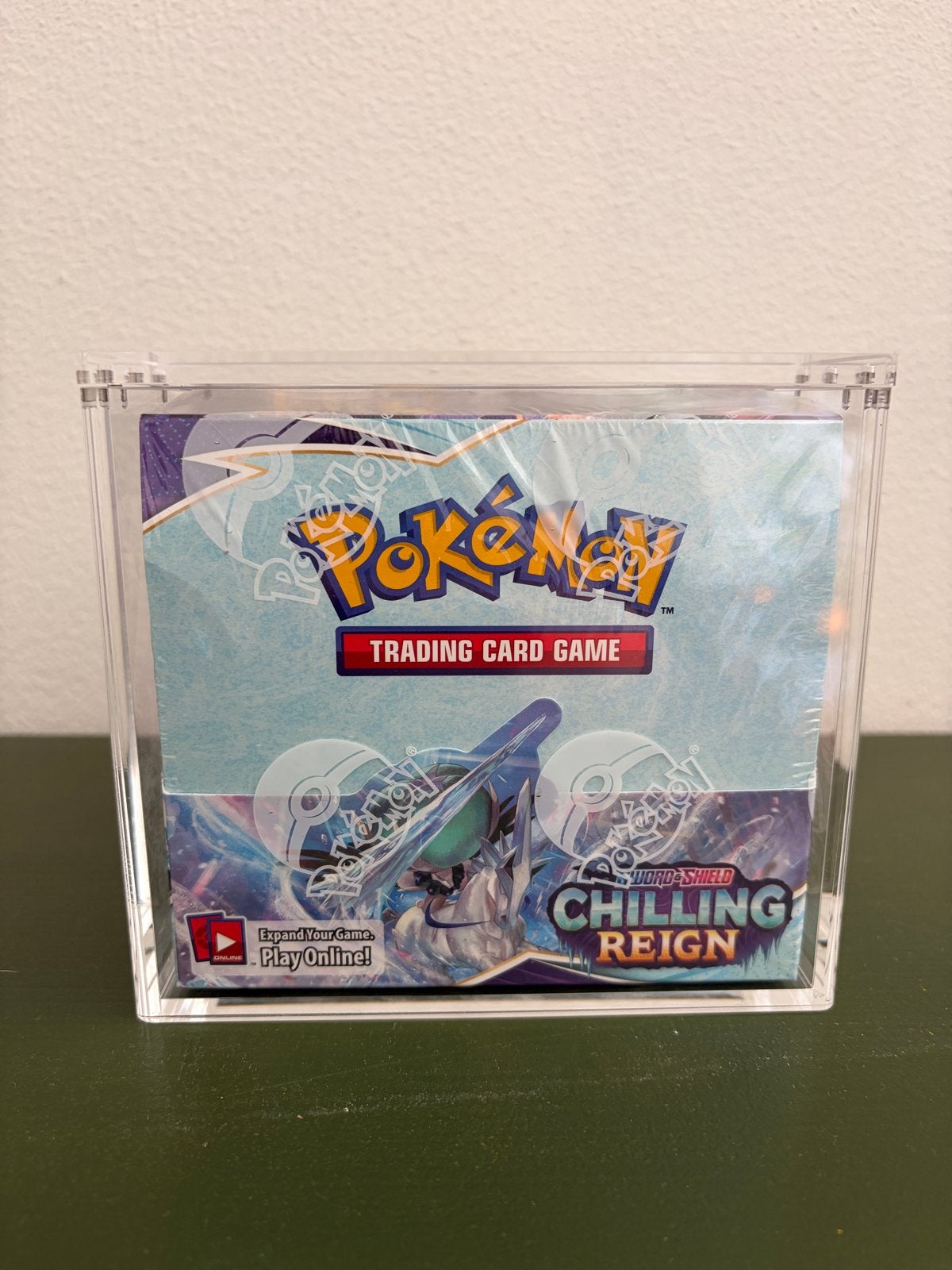 Pokémon Chilling Reign Boosterbox, Ophalen of Verzenden, Zo goed als nieuw, Boosterbox
