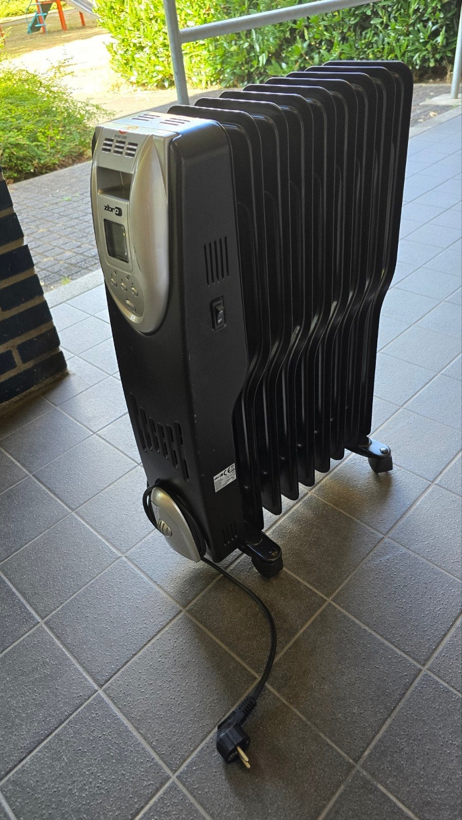 Zibro EOR 1500 LCD Elektrische Oliegevulde Radiator 1500W, Doe-het-zelf en Verbouw, Ophalen, Minder dan 60 cm, Kachel, 30 tot 80 cm