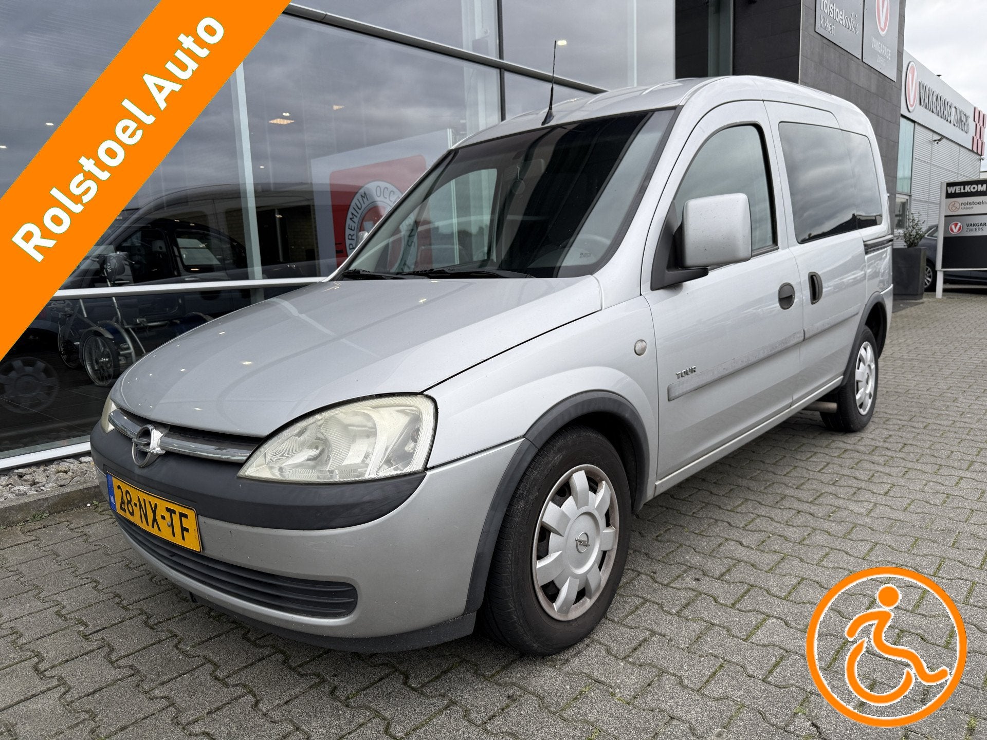 Opel Combo Tour 2+1 Rolstoelauto 1.6 Comfort (Mooie ruime ro, Gebruikt, 750 kg, Origineel Nederlands, Handgeschakeld