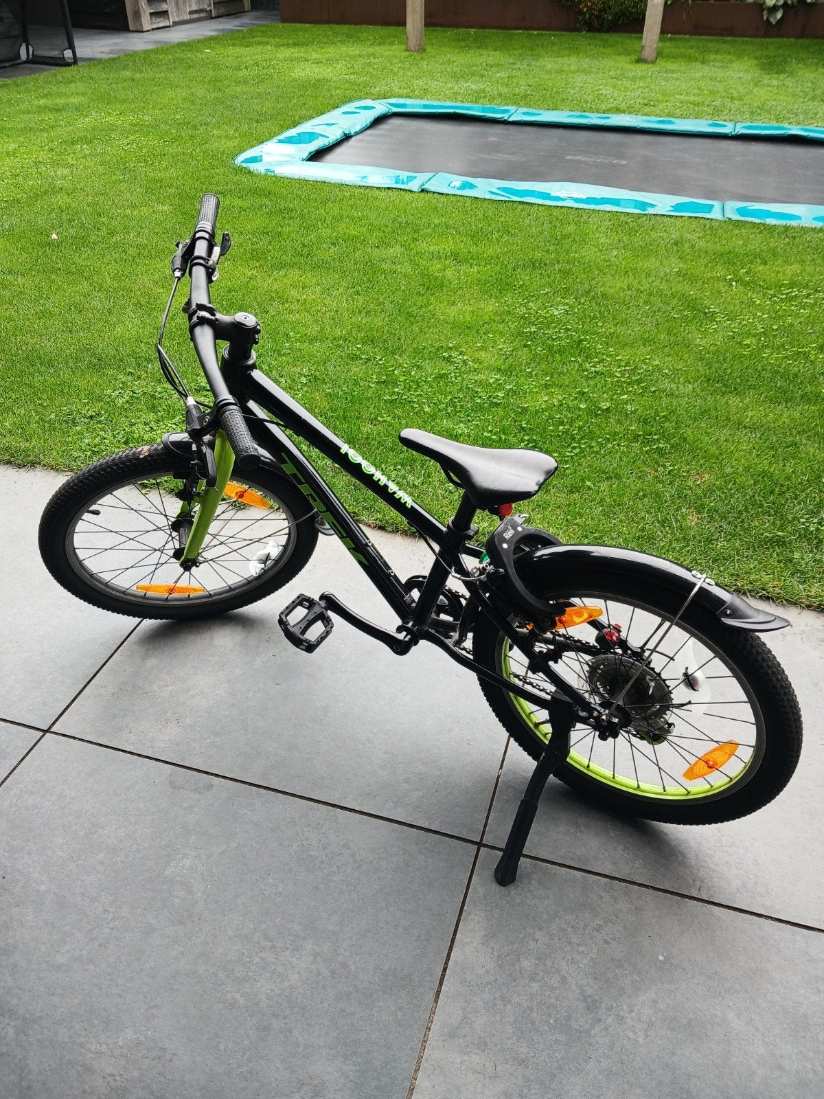 Trek Wahoo kinderfiets - Zwart/Groen, Ophalen, 20 inch of meer, Gebruikt, Velgrem