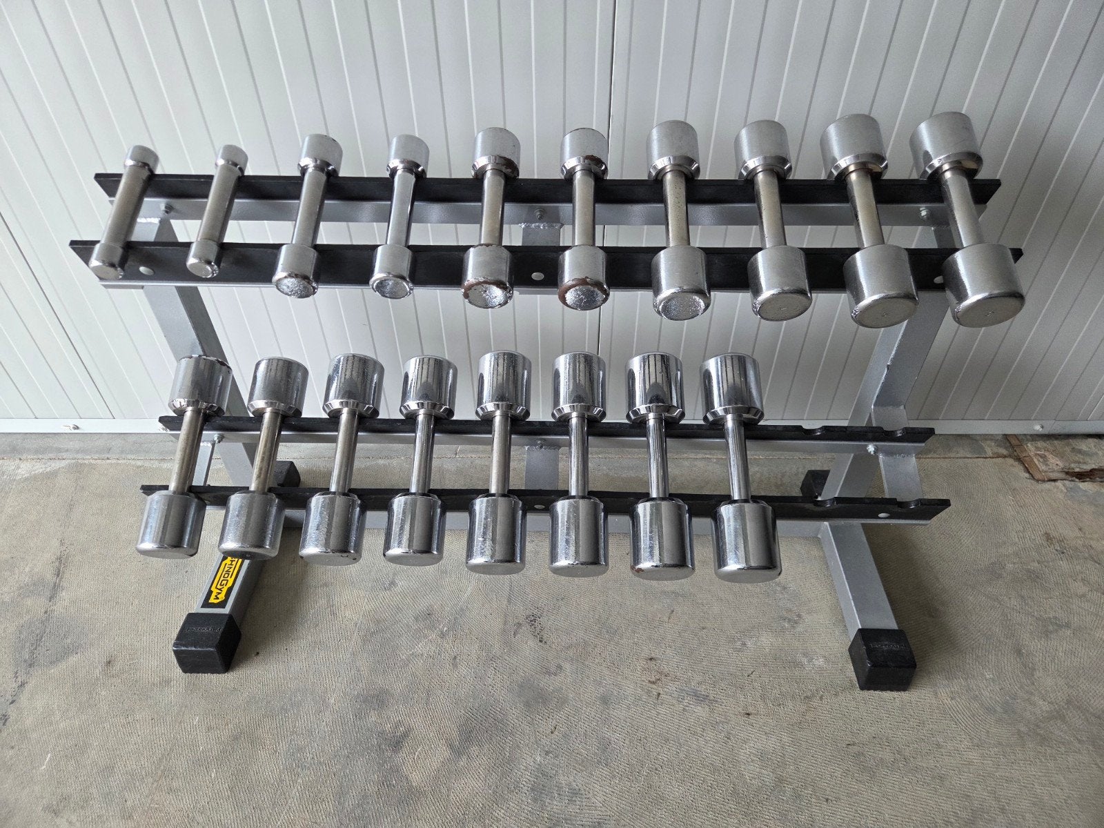 technogym Dumbells gewichten van 1 tot 9kg met rek, Sport en Fitness, Ophalen, Dumbbell
