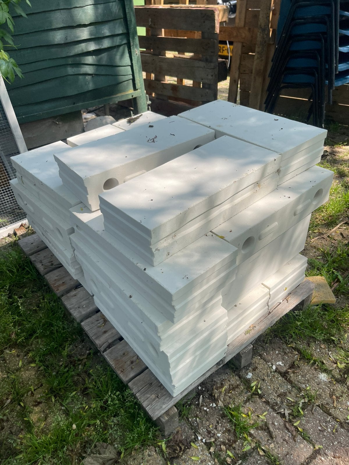 25st nieuwe kalkzandsteen stenen blokken 10cm dik, Tuin en Terras, Tegels en Klinkers, Ophalen of Verzenden, Zo goed als nieuw