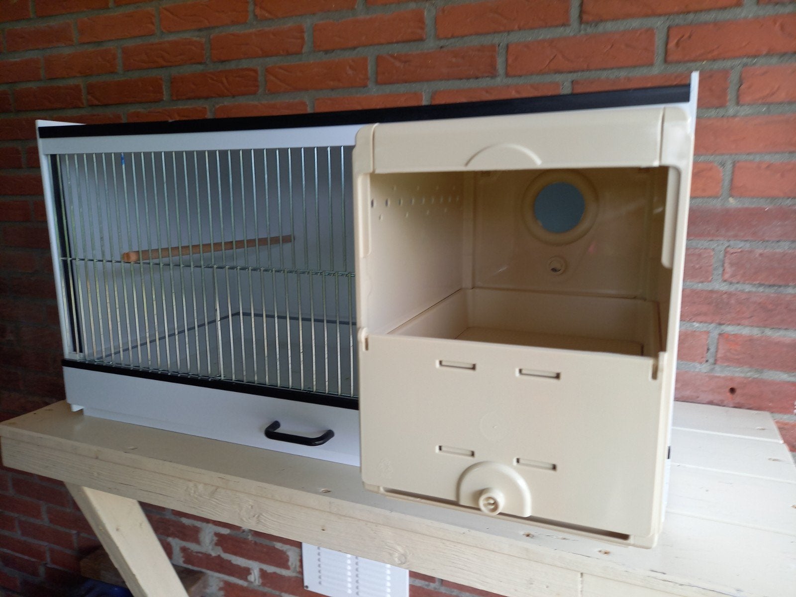 te koop 2 broedkooien € 100-     1 voor € 60,-, Ophalen of Verzenden, Hout, Broedkooi of Kweekkooi