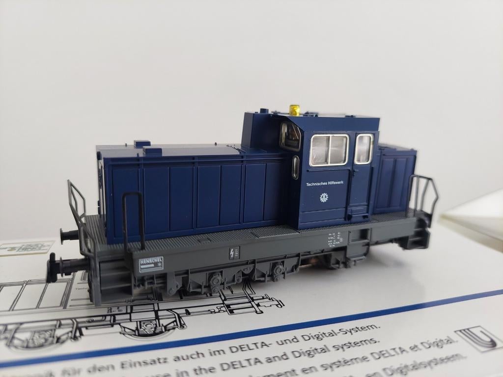 Märklin 33786 - rangeerloc THW met zwaailicht - Digitaal, Wisselstroom, Locomotief, Nieuw, Ophalen of Verzenden