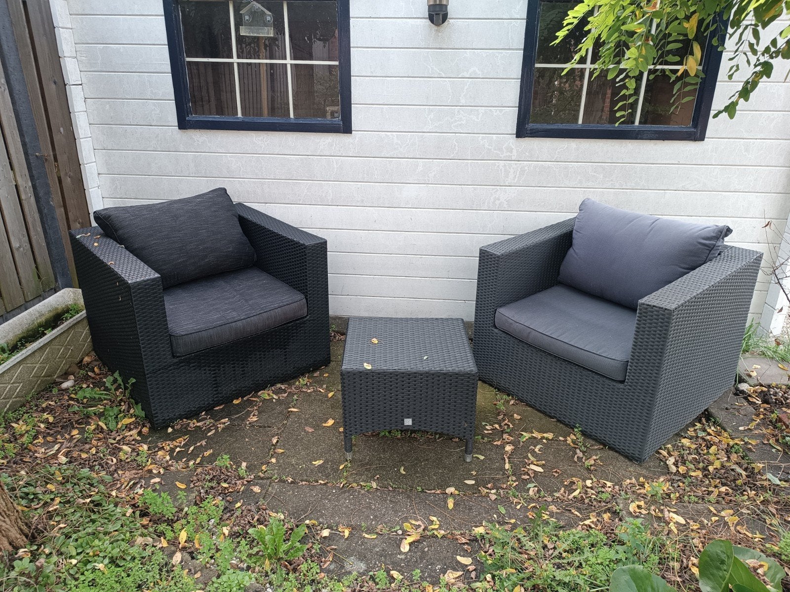 Loungeset met 2 stoelen, bijzettafel, eettafel  en voetenban, Tuin en Terras, 2 zitplaatsen, Gebruikt, Bijzettafel, Ophalen of Verzenden