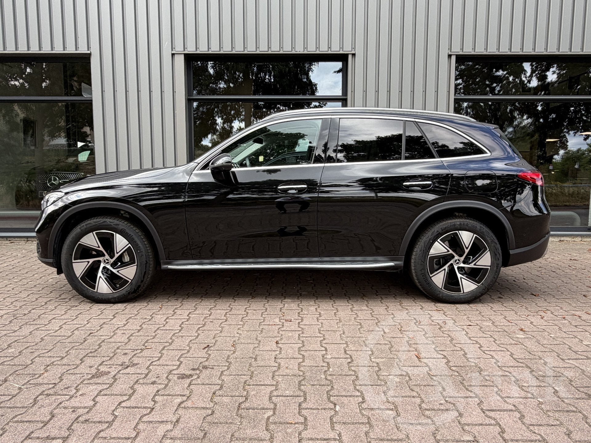 Mercedes-Benz GLC 300e 4MATIC Luxury Line Panoramadak, Rijas, Auto's, Automaat, 12 maanden, Stof, Gebruikt
