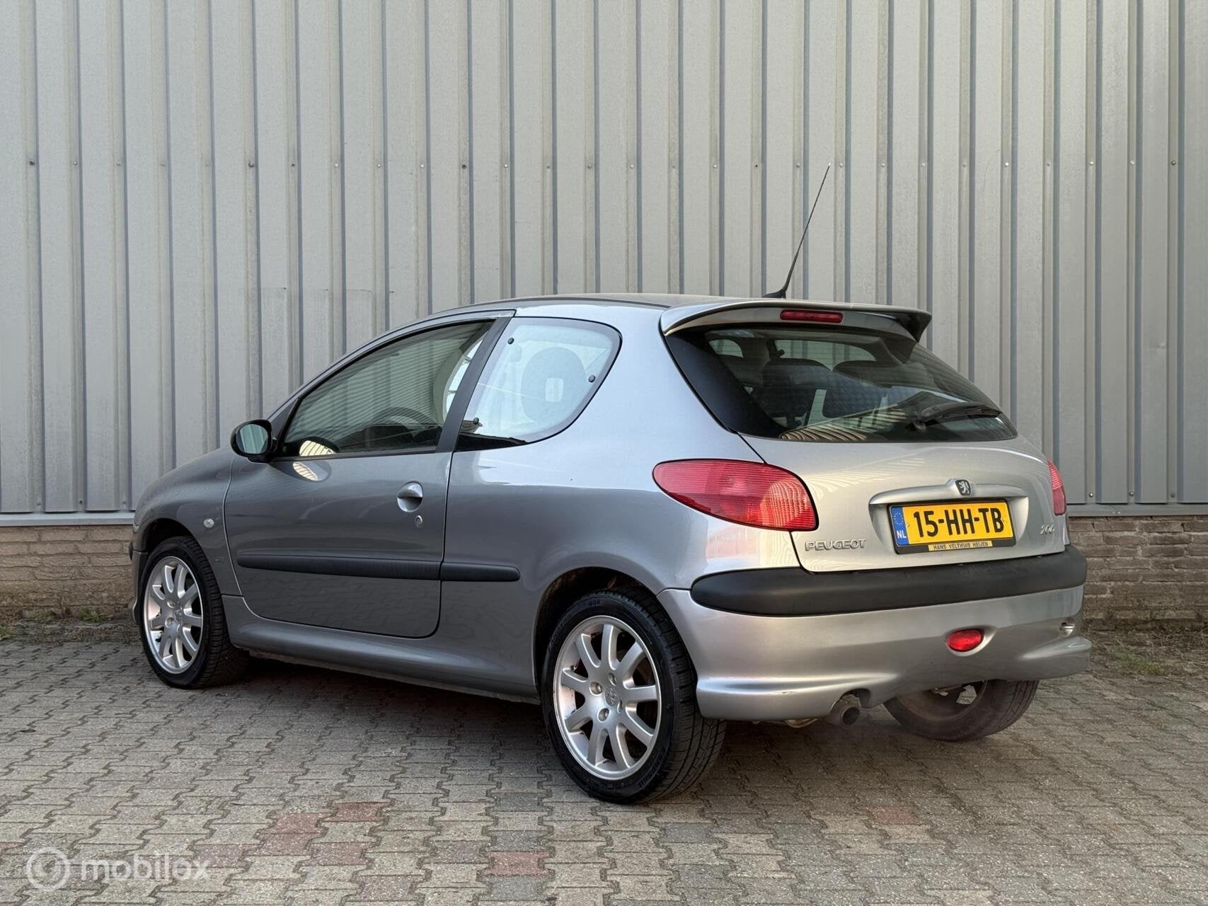 Peugeot 206 2.0-16V GTI | Leer | Alcantara | Climate, Auto's, 1025 kg, 136 pk, 40 €/maand, 4 cilinders