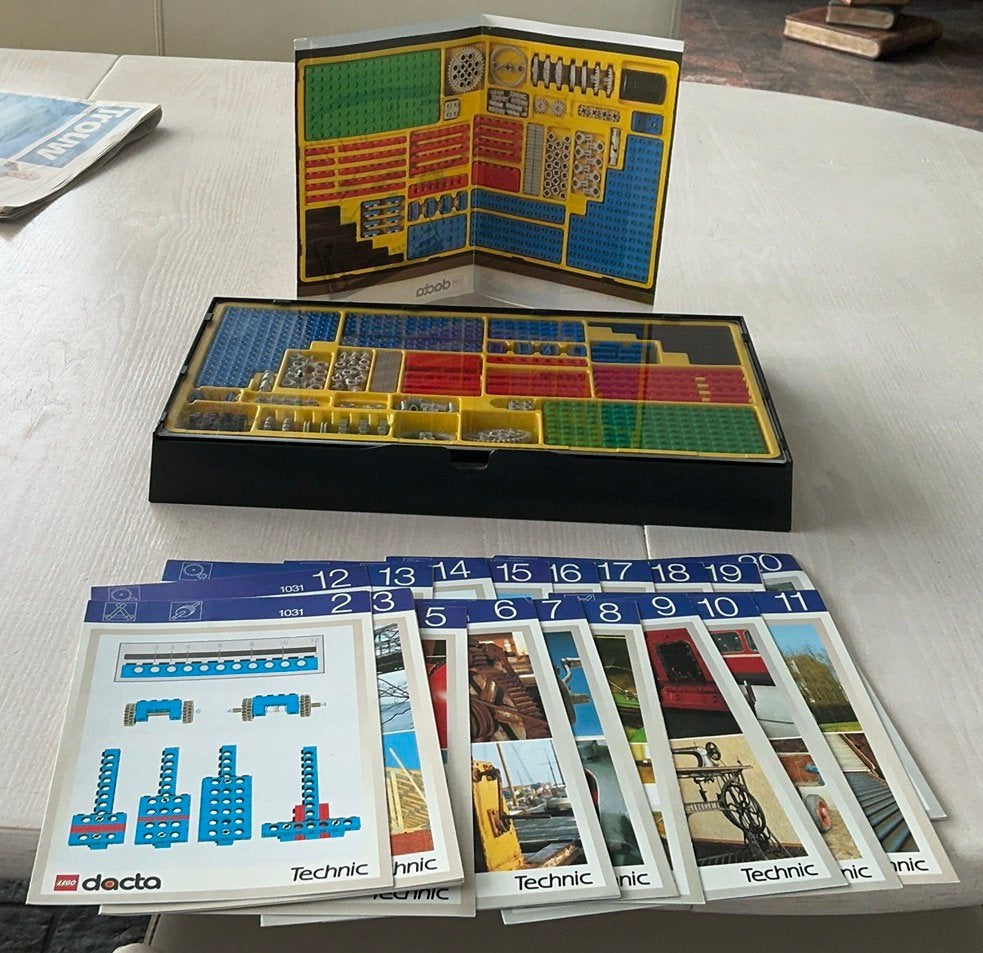 LEGO  dacta SET 1031-1 - Building Cards - 1030., Ophalen of Verzenden