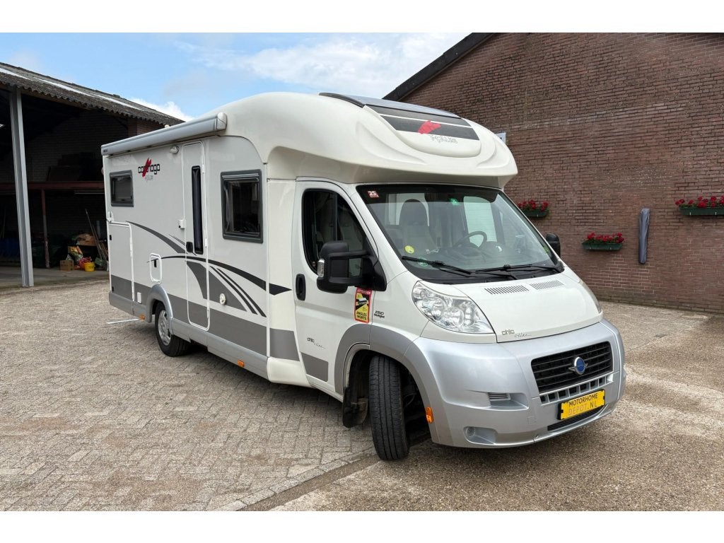 Carthago Chic C-Line T 4.8 PLUS lengte bedden, Achteruitrijcamera, Carthago, L-zit, 7 tot 8 meter