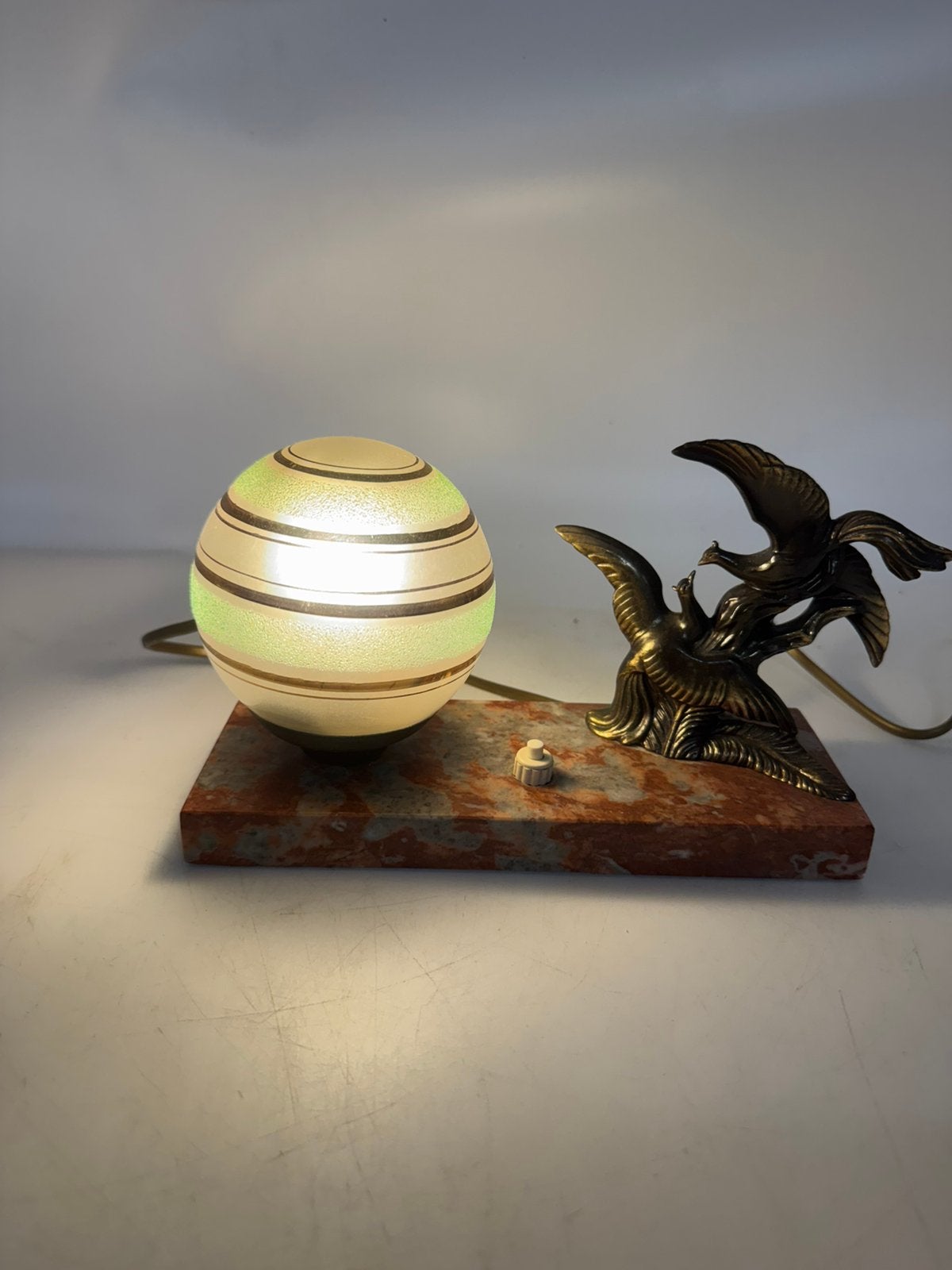Art Deco Schemerlamp / | Marmer, Bronskleurige Vogels & Glas, Ophalen of Verzenden
