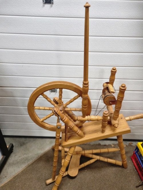 spinnewiel van licht eikenhout, Ophalen of Verzenden, 'T Olde Gre-j, Info@toldegrej.nl, Endepoelstraat 20f Didam