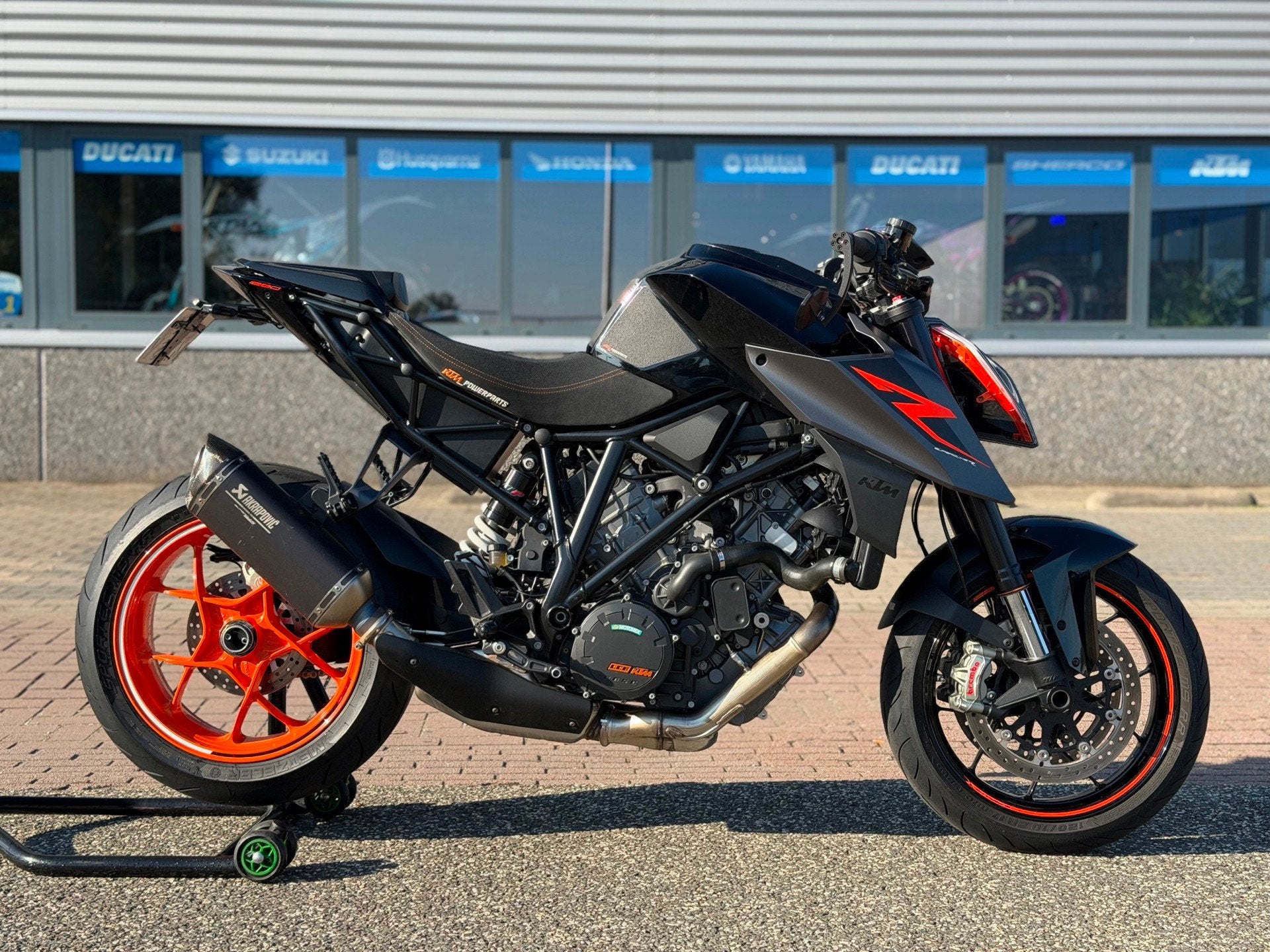 KTM 1290 SuperDuke R ABS Track & Tack Pack Black edition, Motoren, ABS, Mangofen
55552  Mangofen, AT, Ktm, 1301 cc
