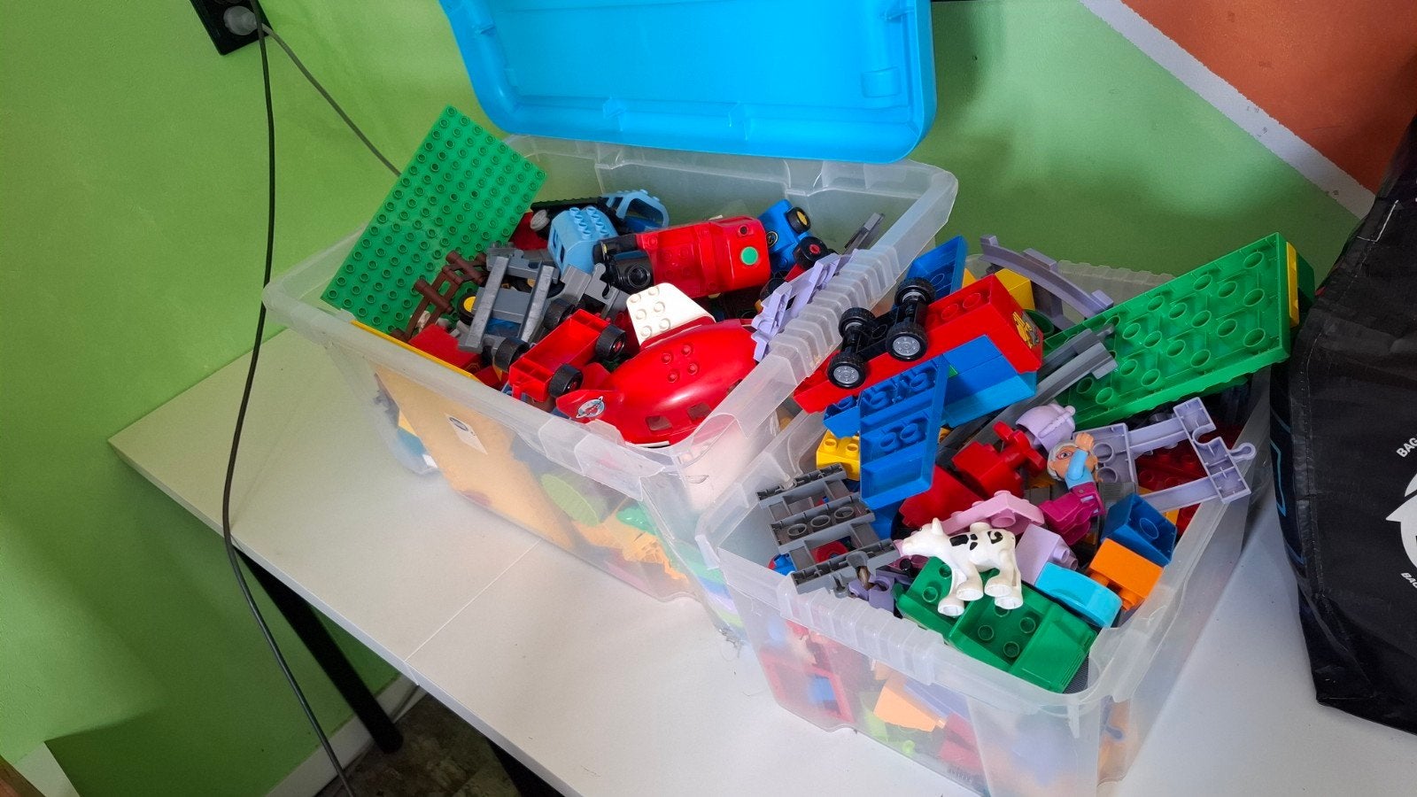 2 bakken vol met Duplo, Ophalen of Verzenden