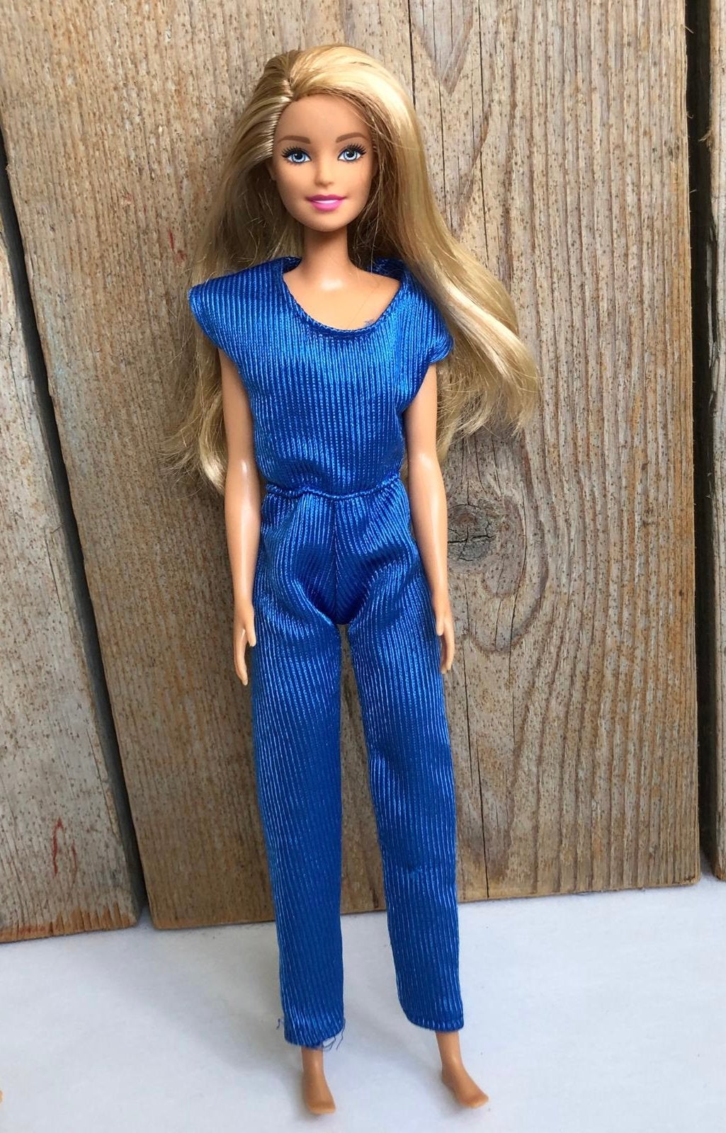 Blauwe jumpsuit pak voor Barbie pop, Ophalen of Verzenden, Zo goed als nieuw, Barbie
