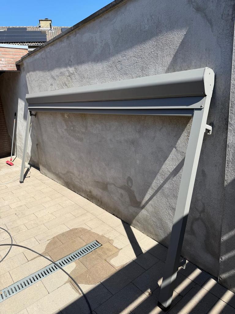 Screen zonnescherm voor overkapping Somfy motor 3.86m breed, Tuin en Terras, Zonneschermen, Ophalen, Gebruikt, Elektrisch, 150 tot 300 cm