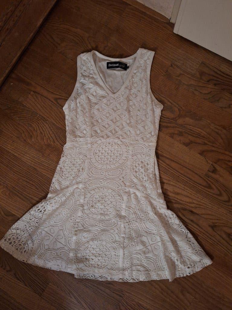 Jurk wit, kant, merk Desigual maat L 40/42, Ophalen, Wit, Maat 42/44 (L), Boven de knie