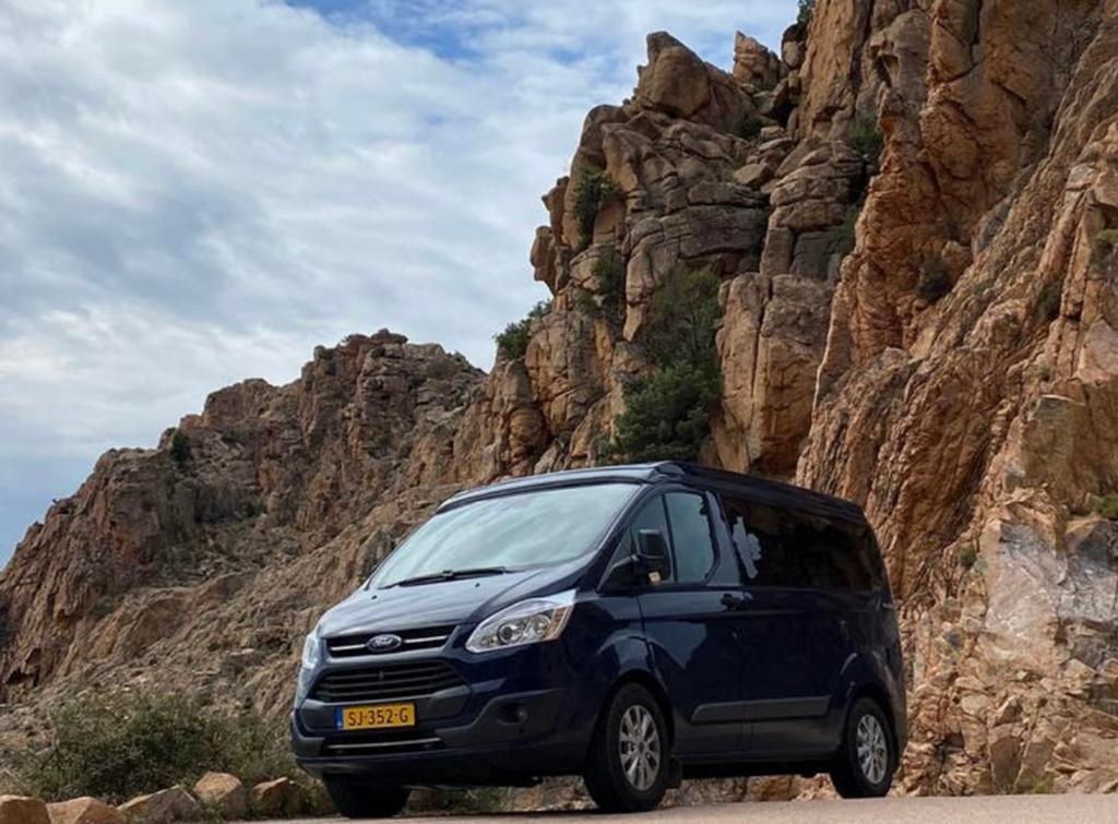 Westfalia Nugget Ford Nugget 2018 Blauw, Buscamper of Camperbus, Achteruitrijcamera, Ford, Particulier