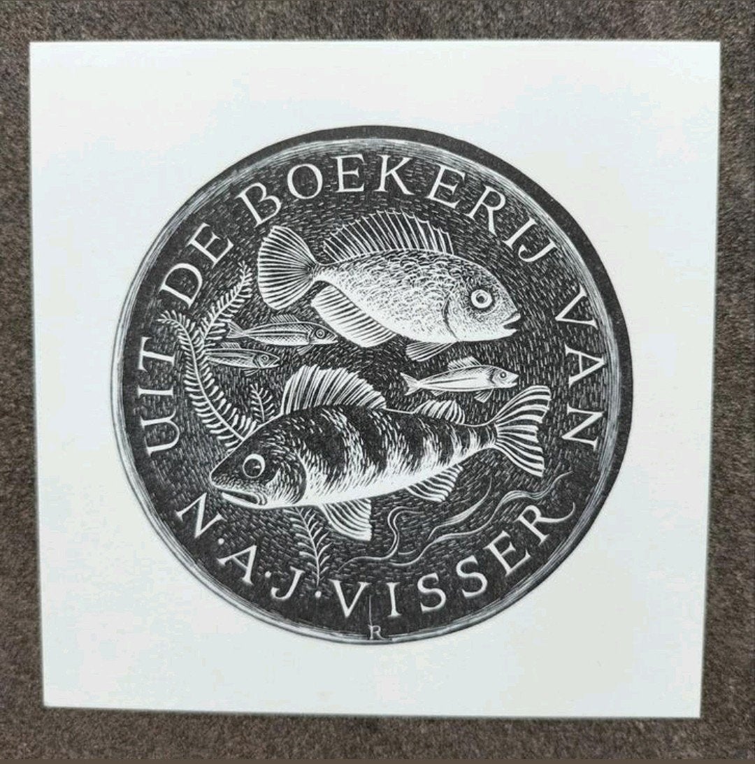 Exlibris N.A.J. Visser (Pam Georg Rueter, 1987) (Vissen), Antiek en Kunst, 1950 - 1999, 9 cm, Origineel, 9 cm
