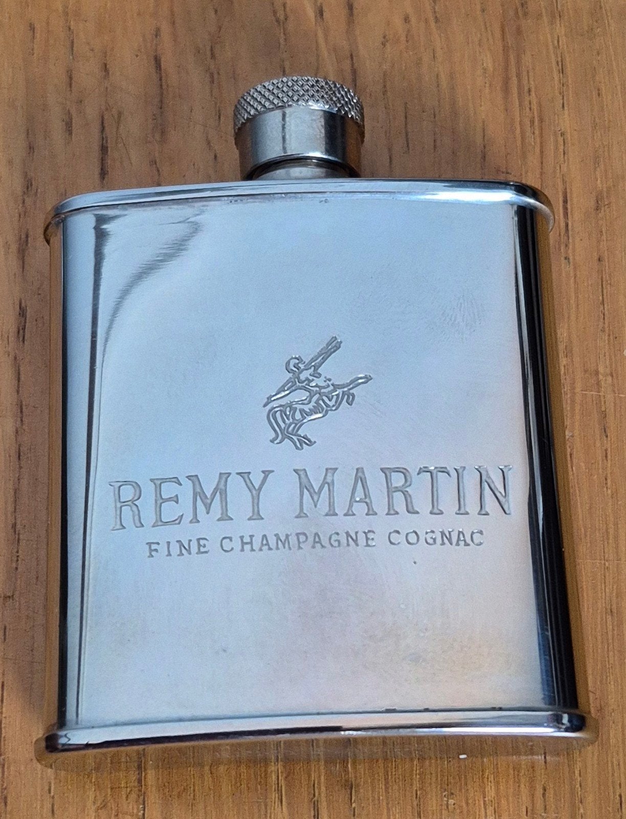 Remy Martin - Fine Champagne Cognac zakflacon
RVS heupfles, Ophalen of Verzenden, Zo goed als nieuw, Frankrijk, Champagne