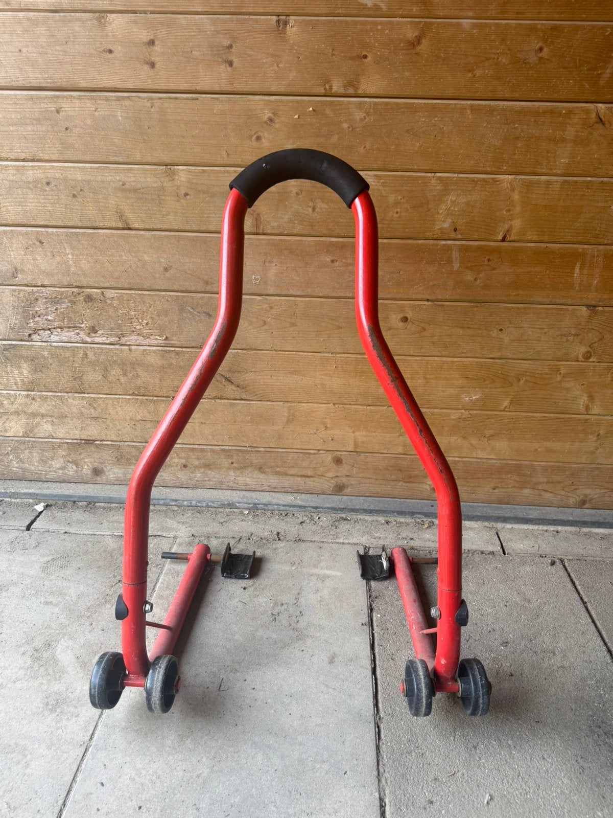Moter bok rood, Motoren, Ophalen