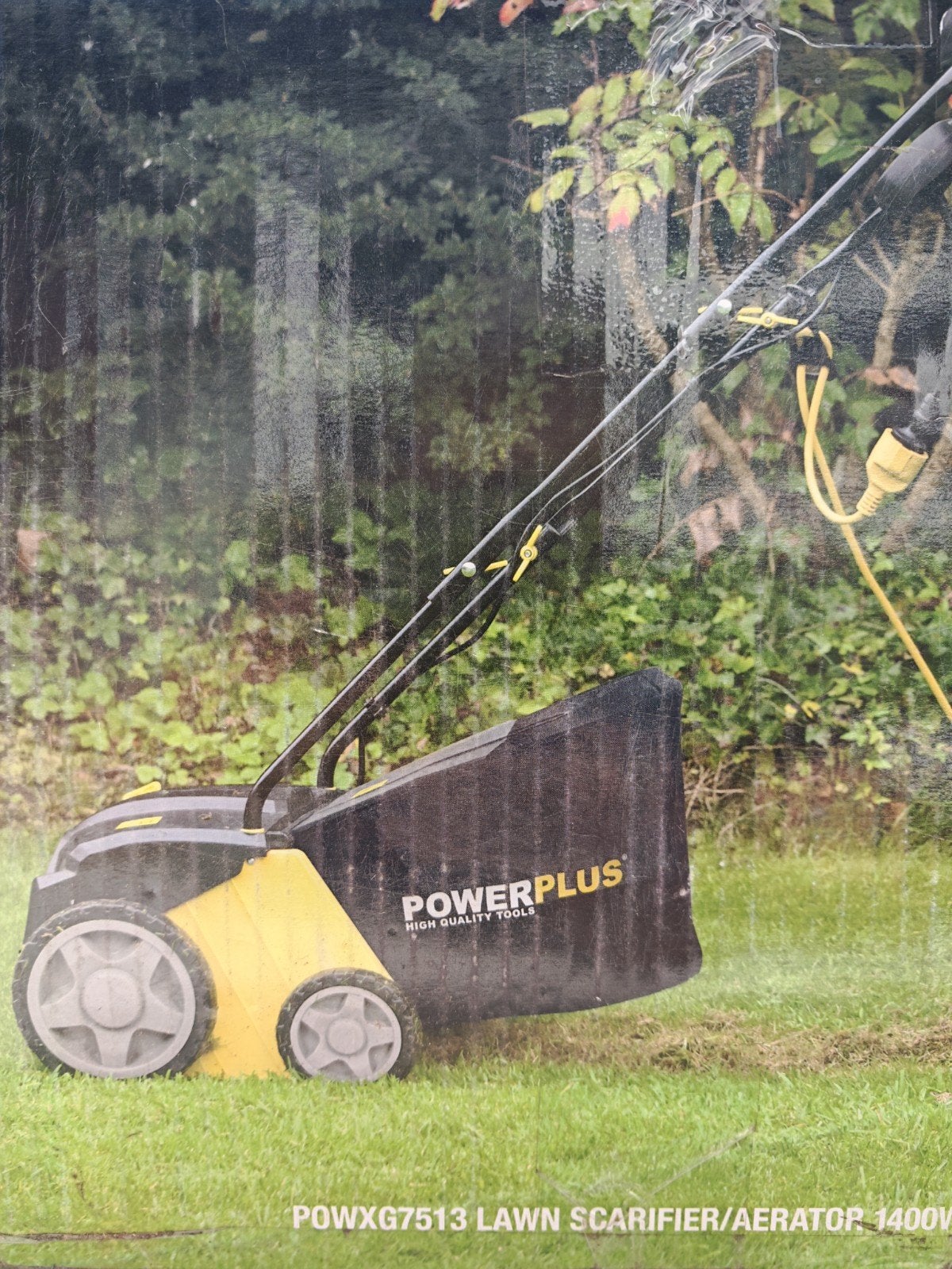 Powerplus POWXG7513 verticuteermachine / Beluchter 1400W, Elektrische grasmaaier, Ophalen of Verzenden, Zo goed als nieuw, Opvangbak